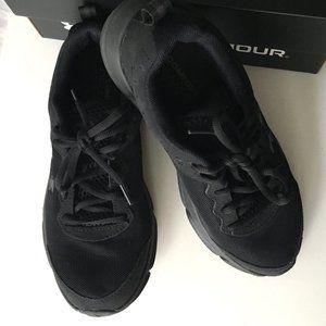 Women's Under Armour UA Charged Assert 10 Running Shoes 7.5M Black